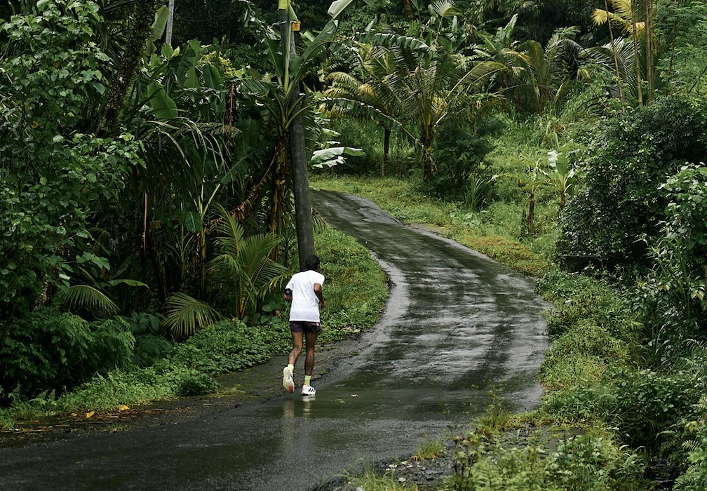 relay running race in bali, flowerboy runclub, coffee cafe, seseh, bali, running in volcano